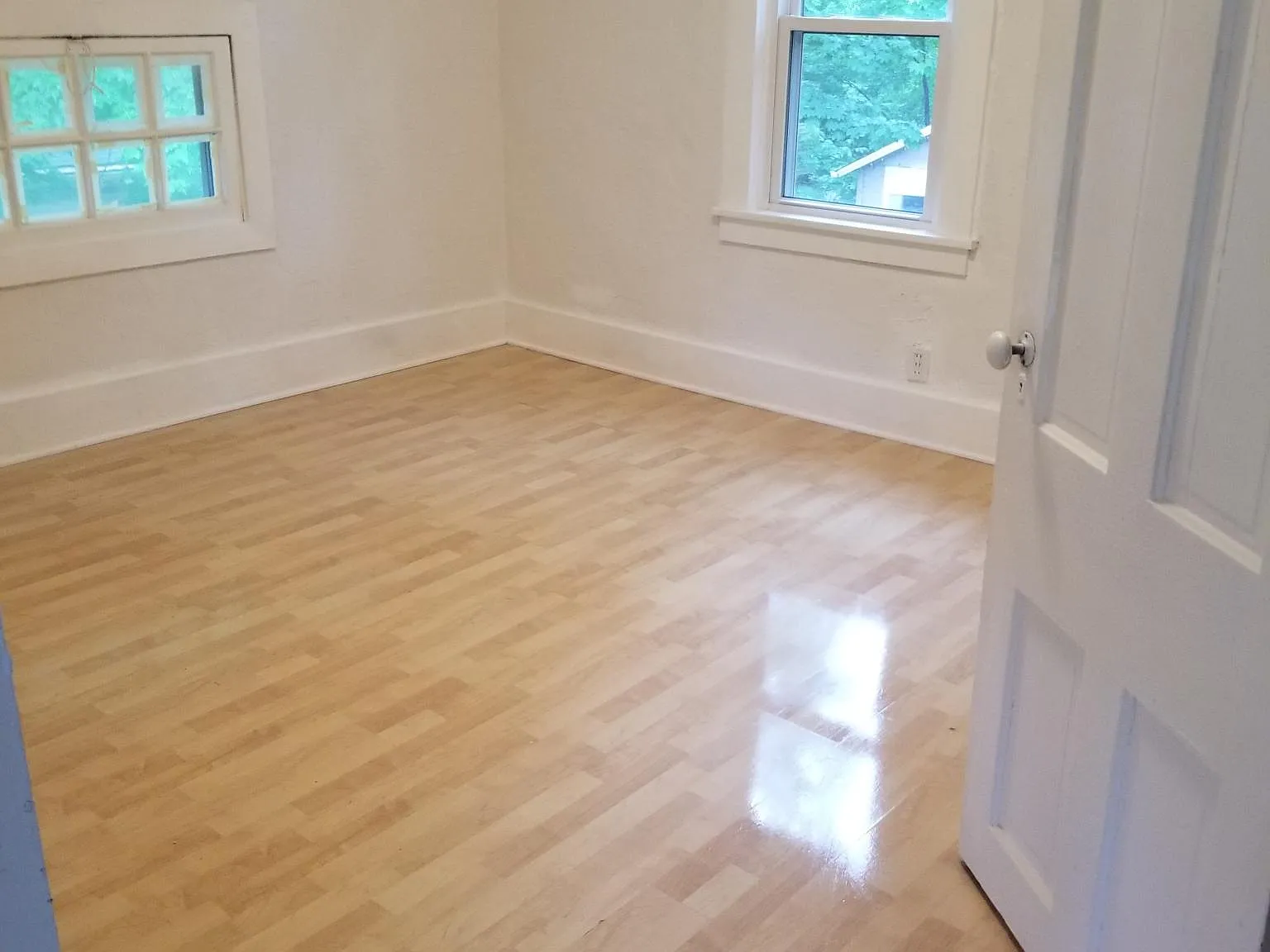 4 bed, 1200 sqft, $1,700 — Photo 2
