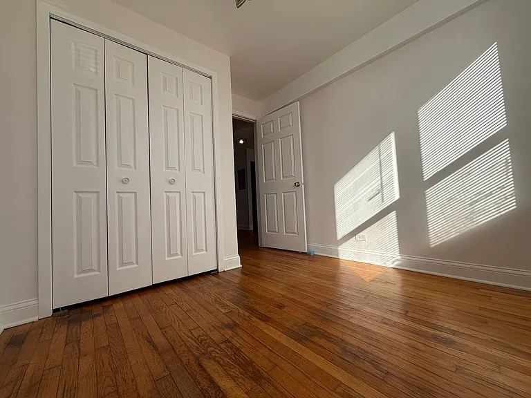 2501 W Touhy Ave #106 — Photo 11