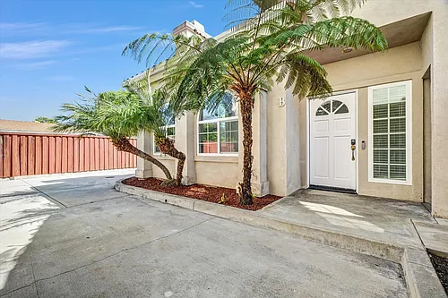 331 Ogle St #B Photo 1
