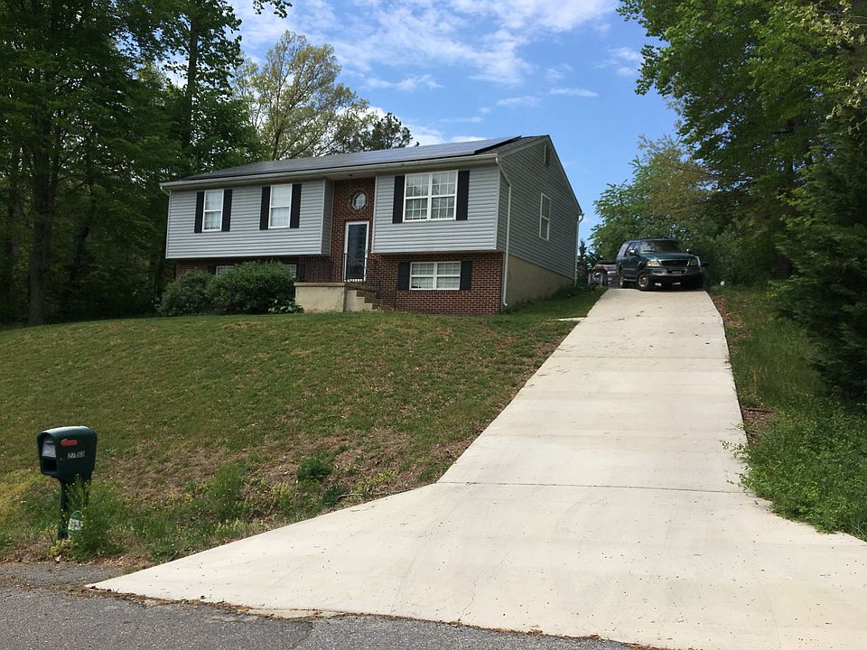 1st image of 27069 Jeannie Ct