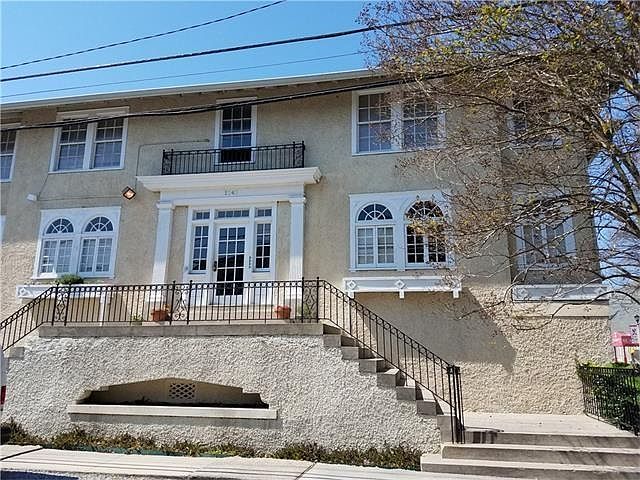 1st image of 1040 Short St APT C