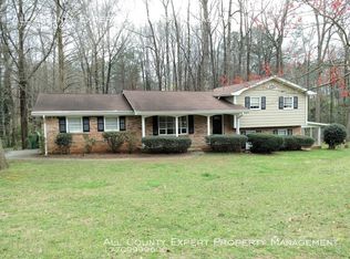 625 Carlouetta Rd SW, Mableton, GA 30126