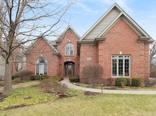 839 Woodlawn Ave, Naperville, IL 60540