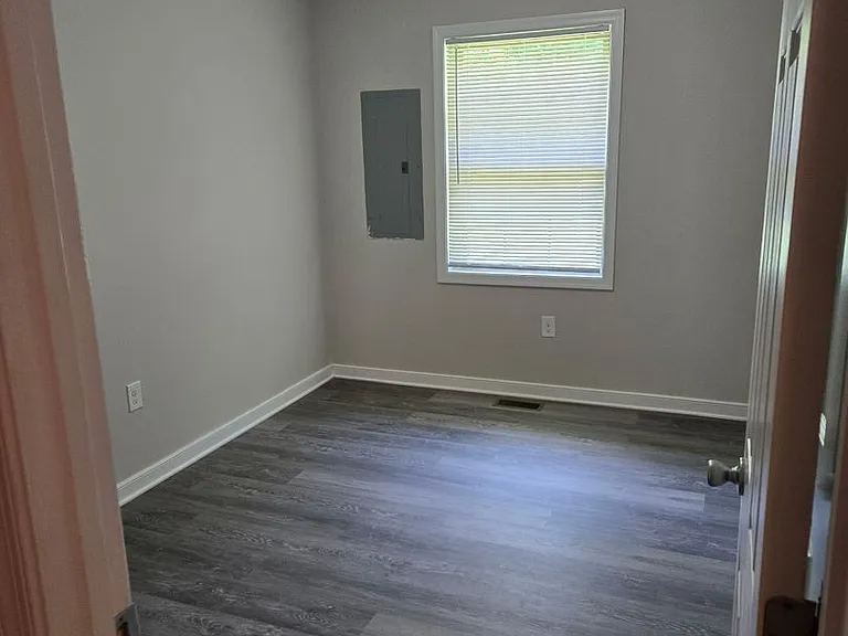 913 N Main St #B — Photo 3