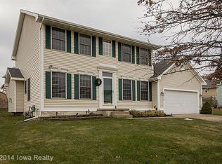 5615 Twin Circle Dr, Pleasant Hill, IA 50327