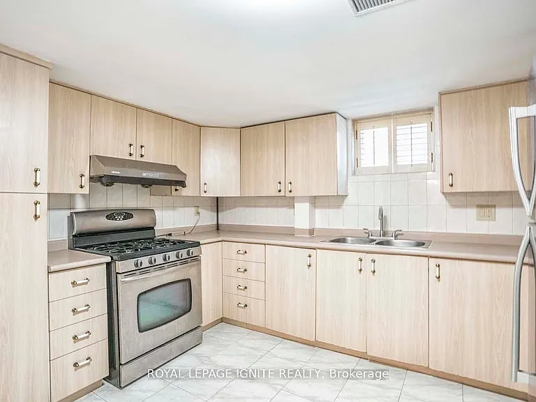 71 Barrymore Rd #BASEMENT — Photo 6