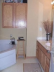 3805 NE Gardenia Ln — Photo 8