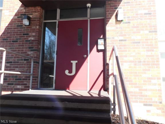 3rd image of 3080 N River Rd NE APT J5