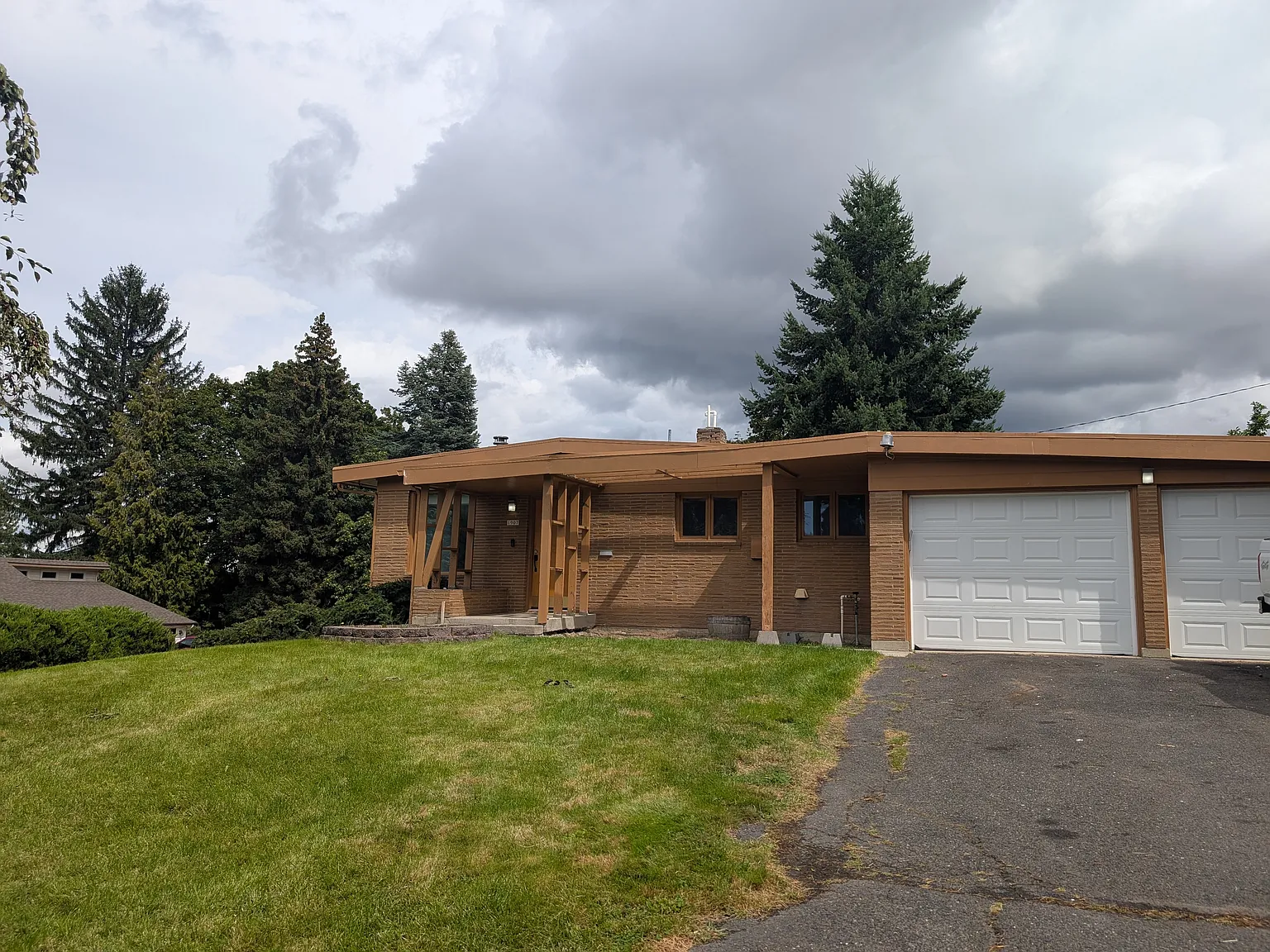 3 bed, 1705 sqft, $2,400 — Photo 3