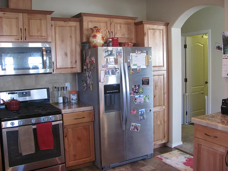 125 E Menefee St — Photo 2