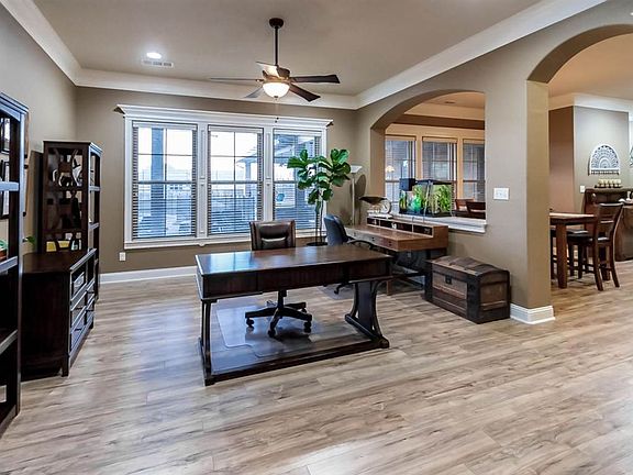 3rd image of 17430 Frio Dr