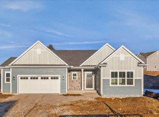 N67W25396 Vail LANE, Sussex, WI 53089