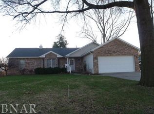 303 Radliff Rd, Bloomington, IL 61701