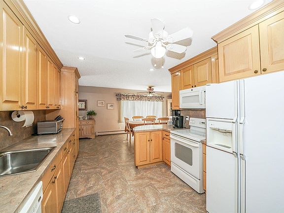 5th image of 799 Anderson Ave