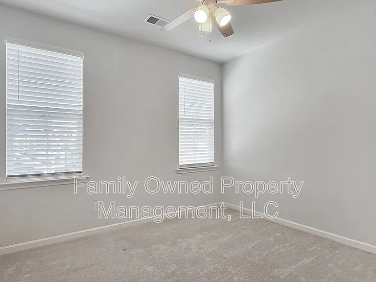 420 W Respite Ln — Photo 31