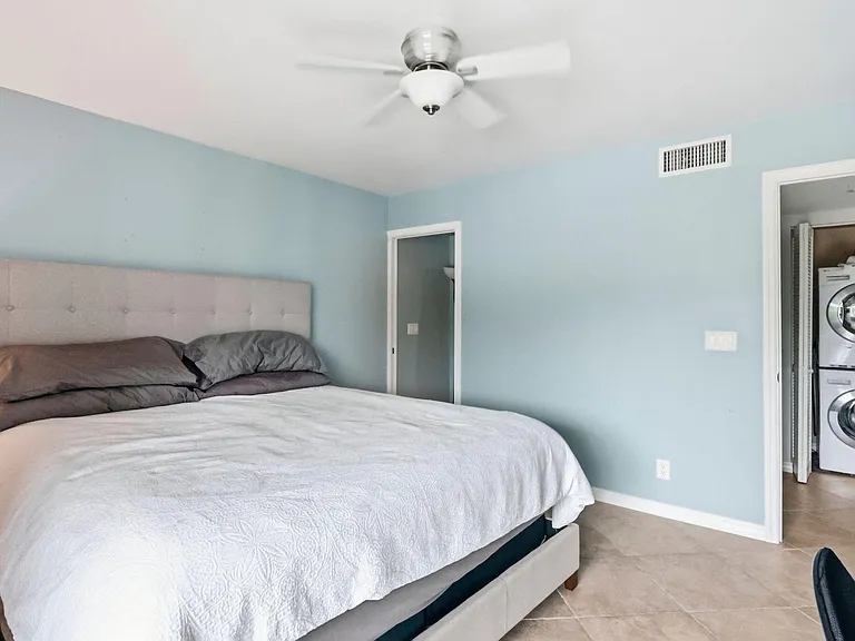 555 Banyan Tree Ln E #410 — Photo 13