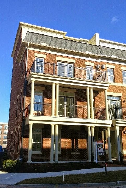 1st image of 2320 Liesfeld 1e Gln
