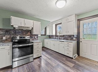 1205 Shiocton St, New London, WI 54961