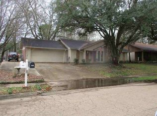 1610 Melrose Pl, Clinton, MS 39056