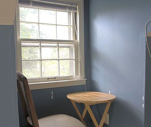5th image of 610 Dehart St