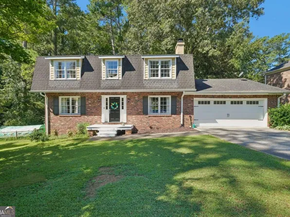 585 James St SW, Lilburn, GA 30047