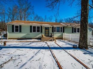 5 Eaton Trl, Wallingford, CT 06492