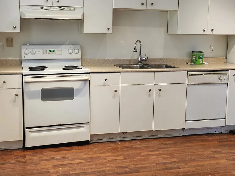110 Wilson St W #2 — Photo 5