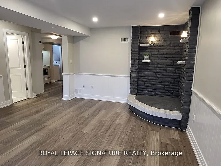 32 Albion St #BASEMENT — Photo 8