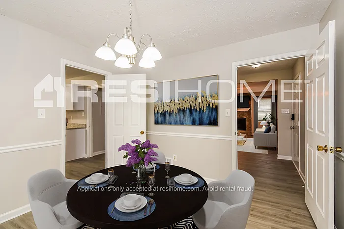 1710 Kimberly Dr SW — Photo 4