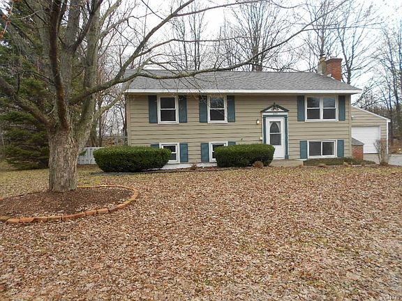 2nd image of 829 N Lamont Dr
