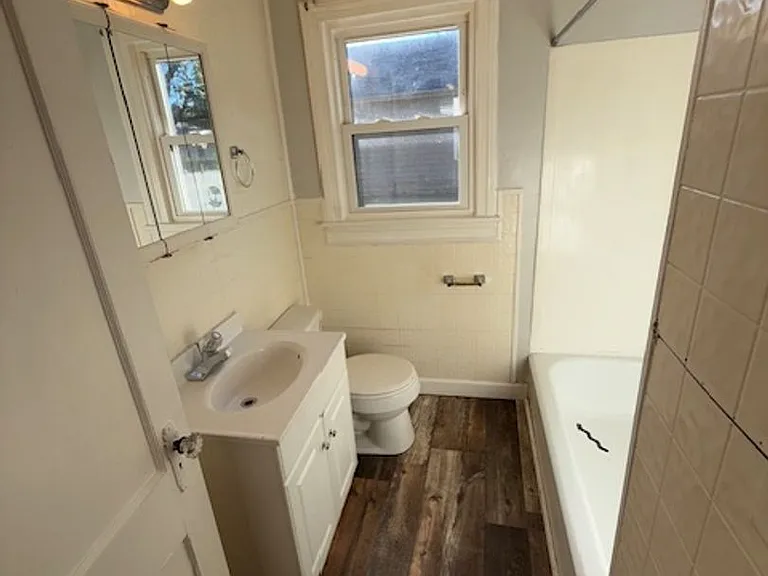 814 Taylor Ave — Photo 8