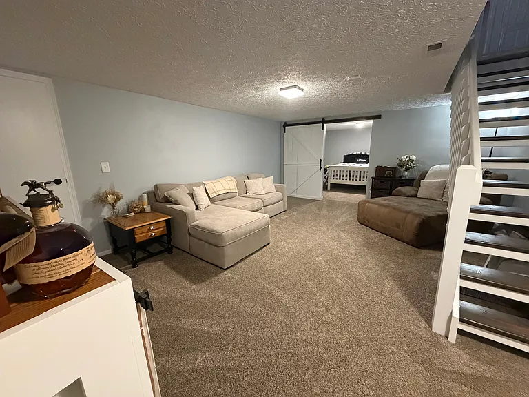 9135 Parkpoint Ln — Photo 16