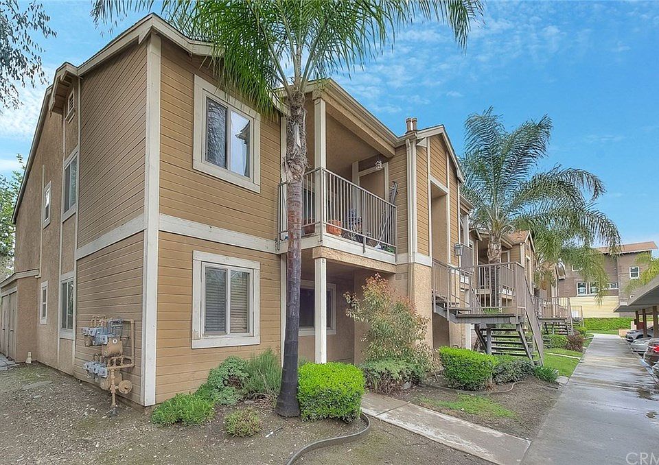 1st image of 920 S Palmetto Ave #24