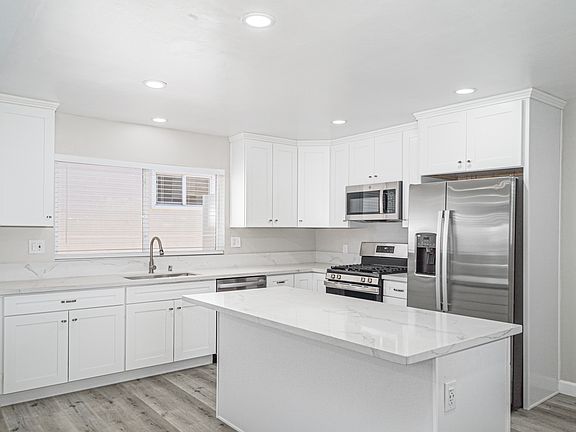 4th image of 4935 Deaton Dr #1