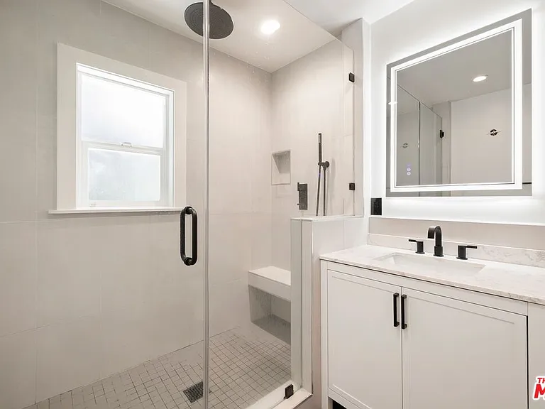 9536 Cresta Dr — Photo 13