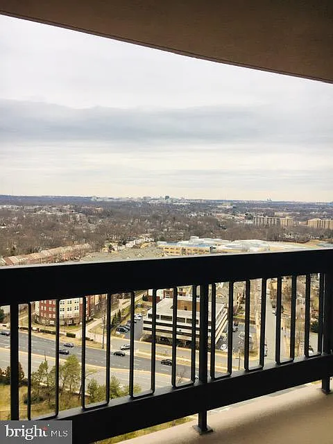 3 bed, 1712 sqft, $3,200 — Photo 4
