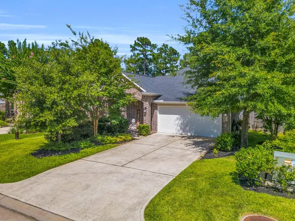 222 Elianne Lace Ct, Willis, TX 77318