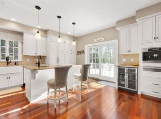 37 White Cedar Dr, Middleton, MA 01949