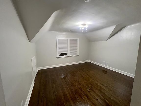 3rd image of 4139 N Melvina Ave #2