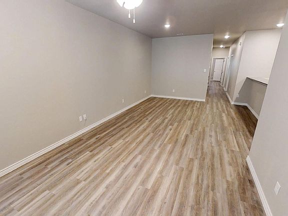 4th image of 2107 Wildewood Dr #B