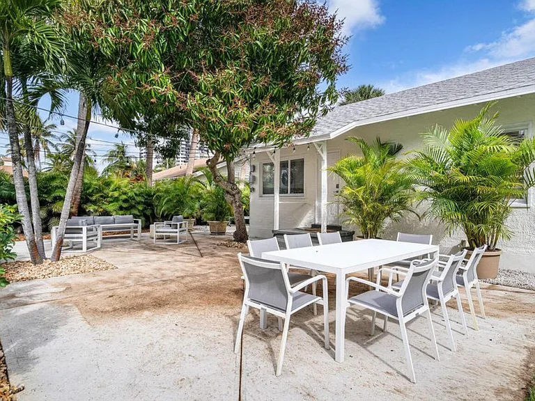 5301 N Flagler Dr — Photo 42
