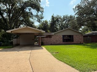 2112 Mohon St, Alexandria, LA 71301