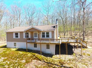 185 Tanager Rd, Lackawaxen, PA 18435