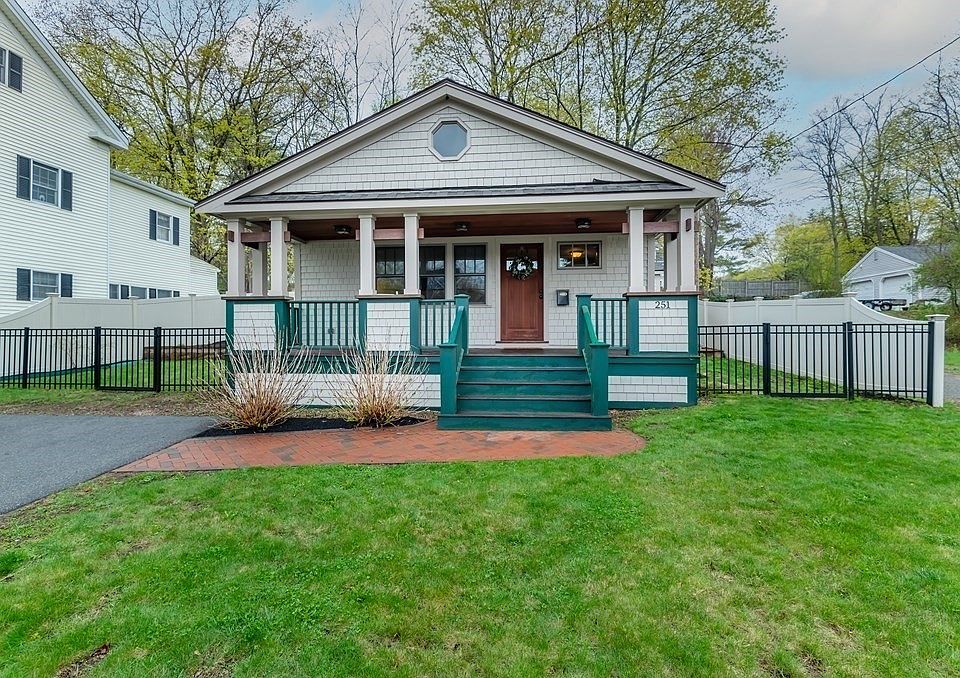 251 Main St, Amesbury, MA 01913 Zillow