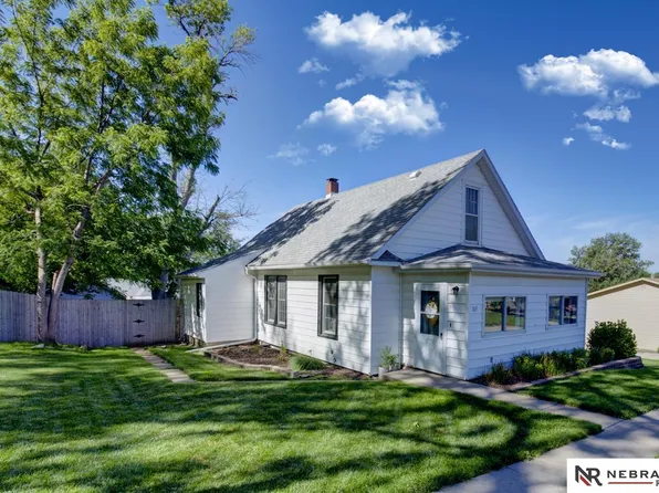 165 Elm St, Springfield, NE 68059