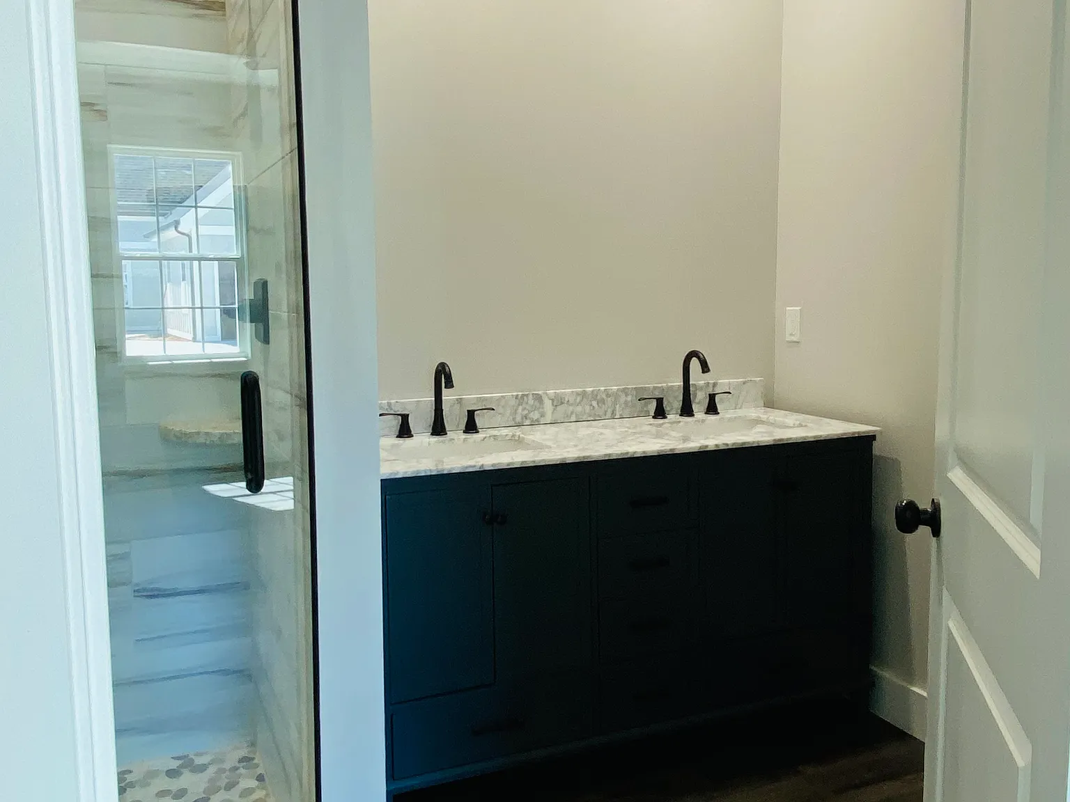 4 bed, 2.5 bath, 2115 sqft, $2,700 — Photo 3