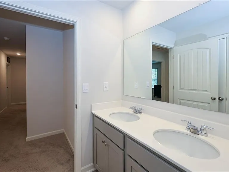 7566 Jennadee Dr — Photo 29