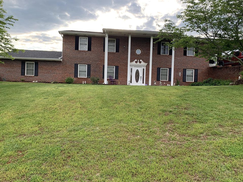 1st image of 140 Riverchase Dr