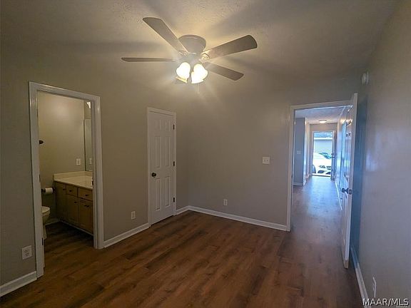 3rd image of 3557 Edgewood Rd