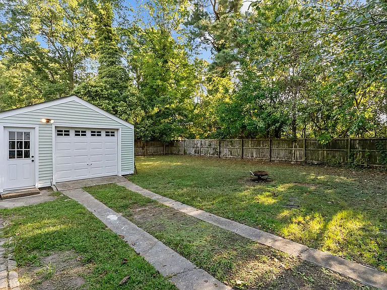 424 E Ocean Ave — Photo 31